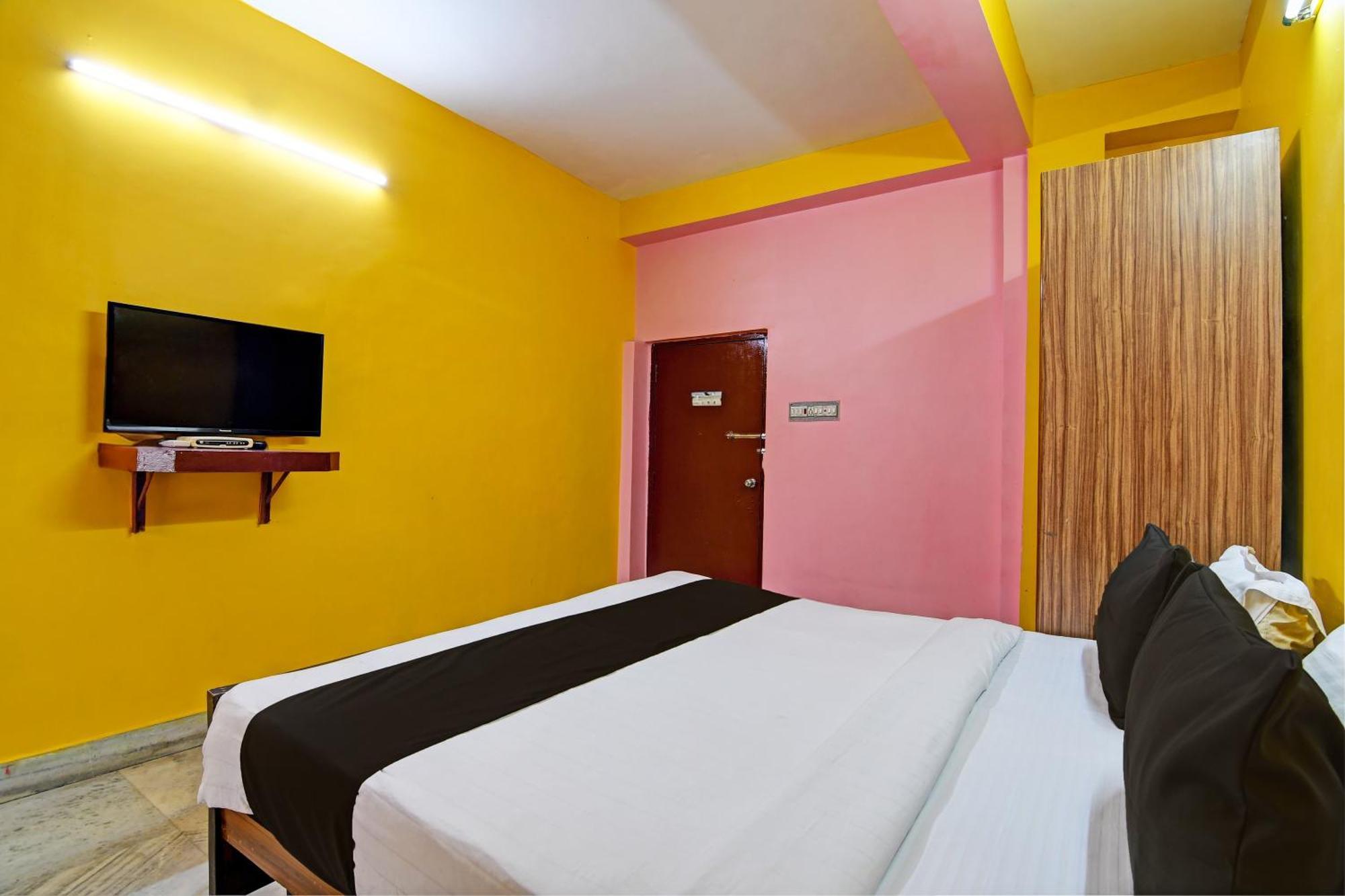 Hotel O Red Rose Near Noapara Metro Station Калькутта Экстерьер фото