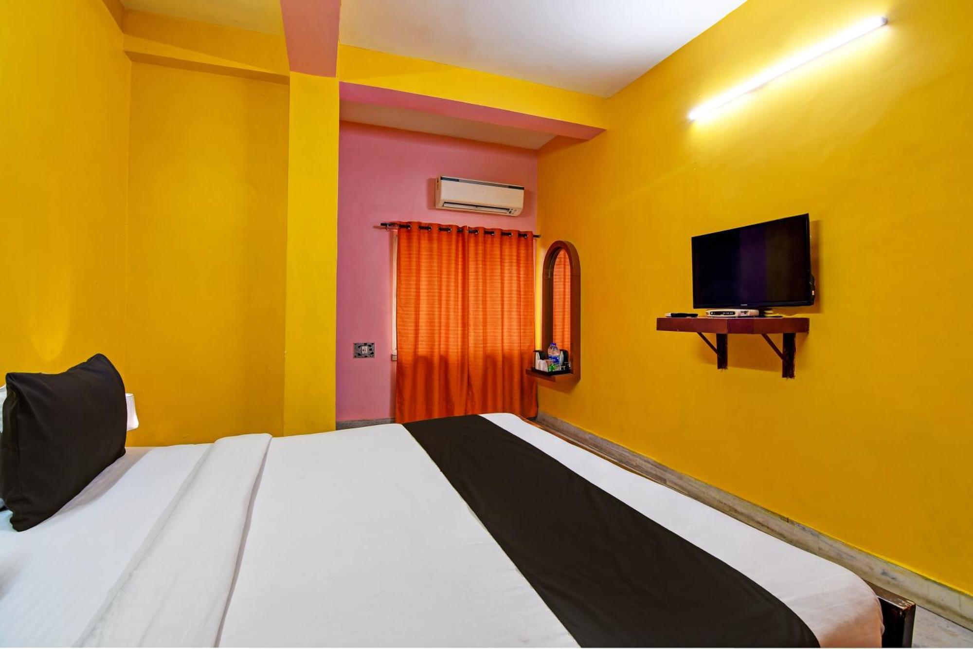 Hotel O Red Rose Near Noapara Metro Station Калькутта Экстерьер фото